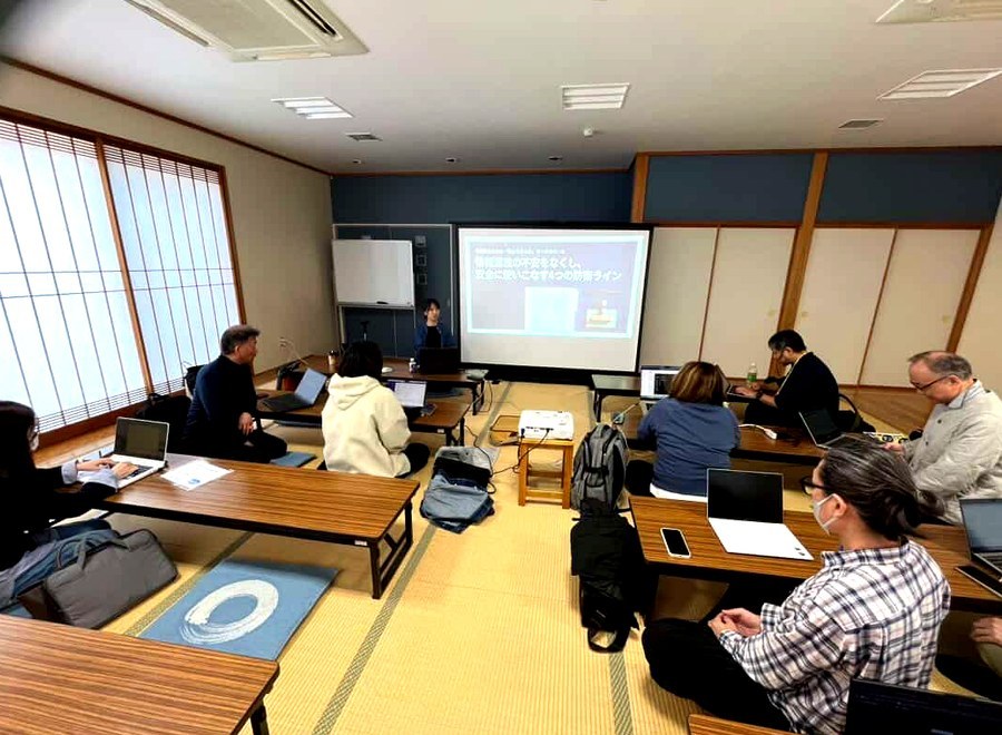 スライド発表の様子